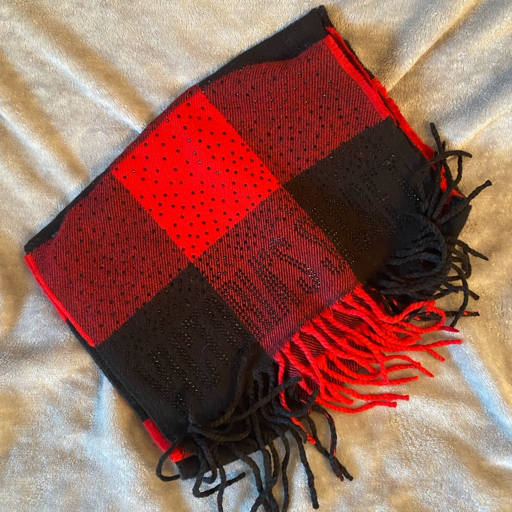 VS Hat, Mitten, Scarf Set